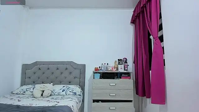 andrea hills online show from 10/20/25, 10:54