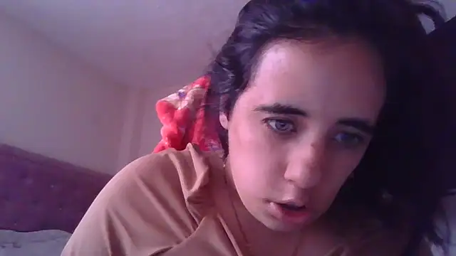 Snapshot of annarose19 chatting on 01/13/25, 10:35 annarose19 online show from 01/13/25, 10:35