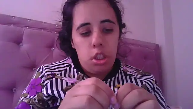 Snapshot of annarose19 chatting on 03/20/25, 07:46 annarose19 online show from 03/20/25, 07:46
