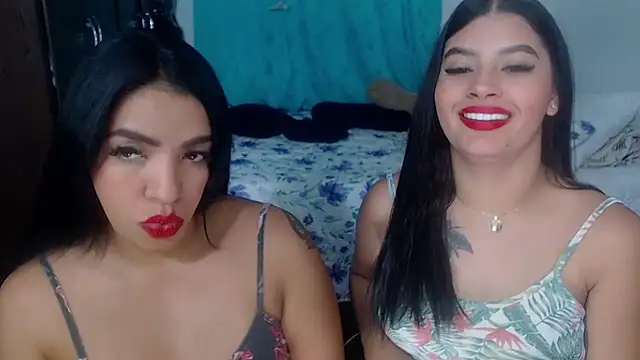Snapshot of Sharlottee chatting on 02/07/25, 02:40 Sharlottee online show from 02/07/25, 02:40