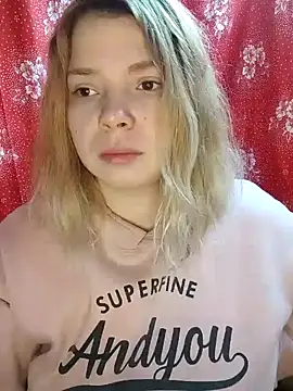 Zuli Kiska online show from 12/28/24, 11:41