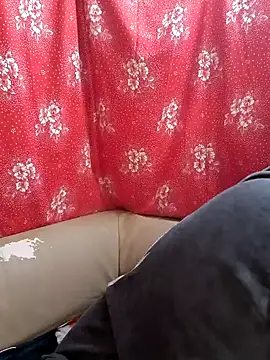 Zuli Kiska online show from 02/14/25, 10:14