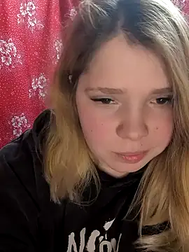 Zuli Kiska online show from 02/22/25, 12:16