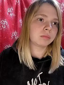 Zuli Kiska online show from 03/12/25, 12:31