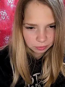 Zuli Kiska online show from 09/14/25, 11:09