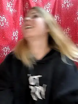 Zuli Kiska online show from 09/15/25, 10:48