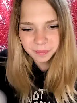 Zuli Kiska online show from 10/10/25, 06:23