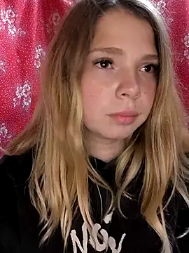 Zuli Kiska online show from 10/11/25, 07:34