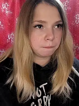 Zuli Kiska online show from 10/24/25, 11:17