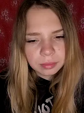 Zuli Kiska online show from 11/19/25, 07:19