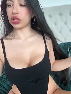 LoveLillyy online show from 03/03/25, 09:15