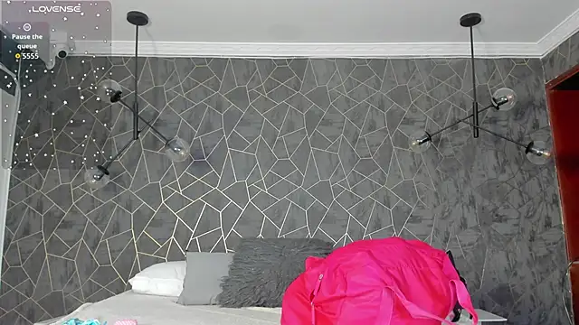 danaythamara1 online show from 10/18/25, 09:15