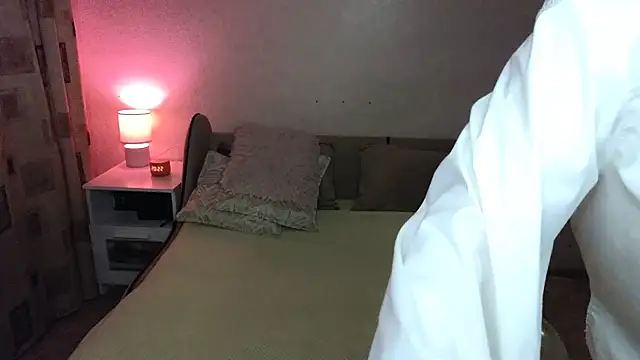 Snapshot of Vivian_Davis chatting on 10/23/25, 05:23 Vivian Davis online show from 10/23/25, 05:23