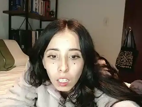 babyluna 8 8 online show from 12/05/24, 12:41