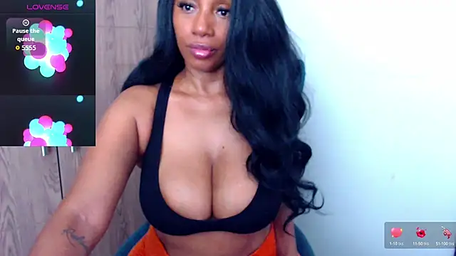 Snapshot of Pinkceeleste chatting on 11/02/25, 08:11 Pinkceeleste online show from 11/02/25, 08:11