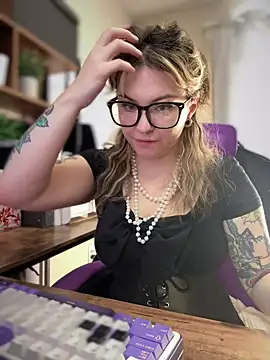 Snapshot of JennKenobi chatting on 02/21/25, 06:15 JennKenobi online show from 02/21/25, 06:15