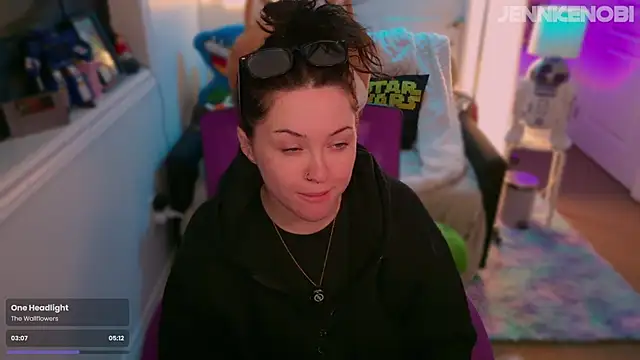 Snapshot of JennKenobi chatting on 09/17/25, 02:52 JennKenobi online show from 09/17/25, 02:52