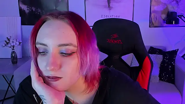 Snapshot of AsheLucker chatting on 01/17/25, 02:50 AsheLucker online show from 01/17/25, 02:50