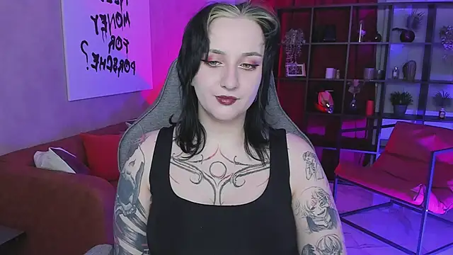 AsheLucker online show from 10/12/25, 10:31