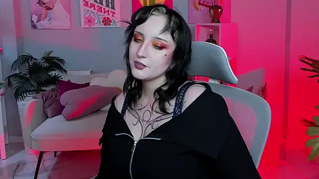 AsheLucker online show from 11/01/25, 11:18