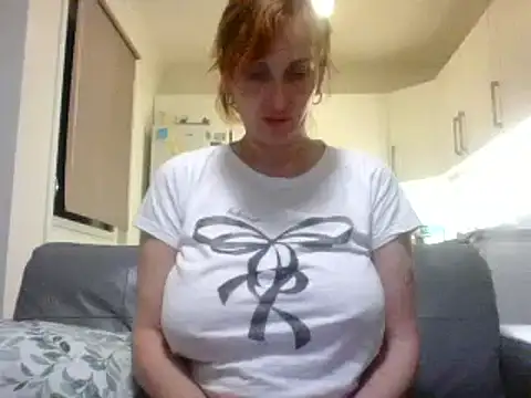 Snapshot of MssAngela chatting on 01/26/25, 05:55 MssAngela online show from 01/26/25, 05:55