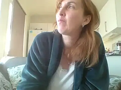 Snapshot of MssAngela chatting on 02/01/25, 09:00 MssAngela online show from 02/01/25, 09:00