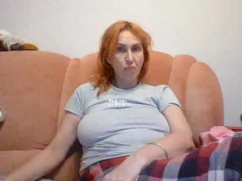 Snapshot of MssAngela chatting on 09/30/25, 07:30 MssAngela online show from 09/30/25, 07:30