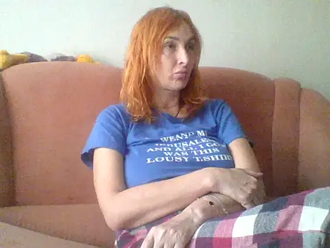 Snapshot of MssAngela chatting on 10/06/25, 07:50 MssAngela online show from 10/06/25, 07:50