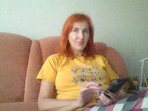 Snapshot of MssAngela chatting on 10/18/25, 08:48 MssAngela online show from 10/18/25, 08:48