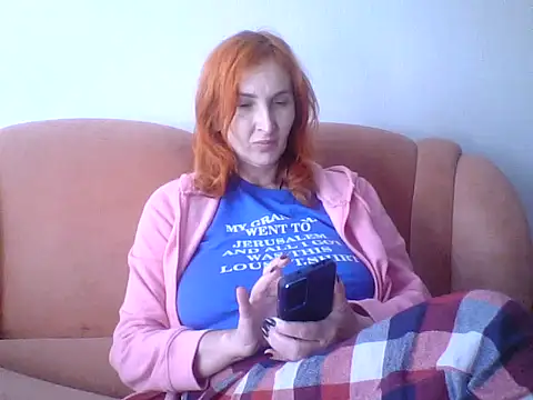 Snapshot of MssAngela chatting on 10/19/25, 08:48 MssAngela online show from 10/19/25, 08:48