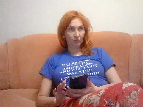 Snapshot of MssAngela chatting on 11/17/25, 04:46 MssAngela online show from 11/17/25, 04:46