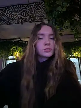 Snapshot of AprilinAlba chatting on 01/12/25, 01:16 AprilinAlba online show from 01/12/25, 01:16