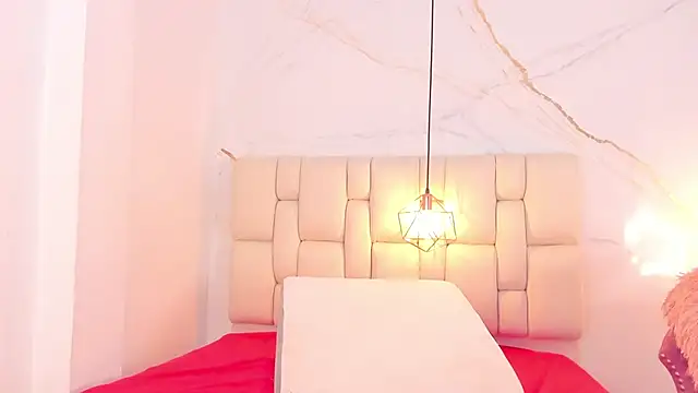 IsiisLovei online show from 01/10/25, 02:23