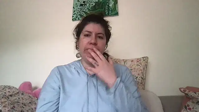 Snapshot of HYPHYtype chatting on 11/16/25, 07:41 HYPHYtype online show from 11/16/25, 07:41