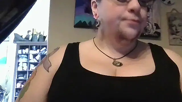 GothyBaby online show from 11/13/25, 03:55