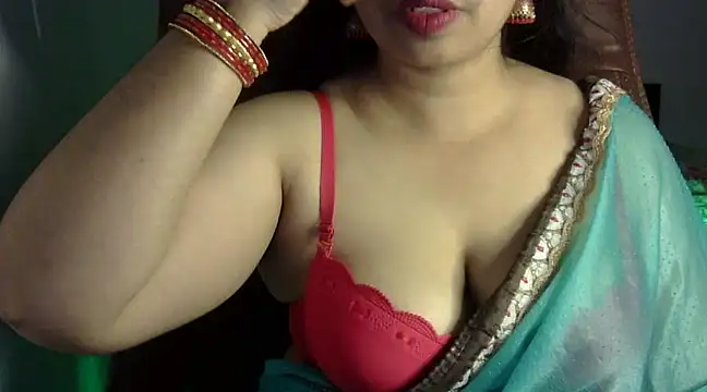 Snapshot of Maalnad_beauty chatting on 12/03/24, 05:31 Maalnad beauty online show from 12/03/24, 05:31