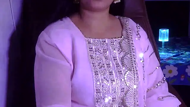 Snapshot of Maalnad_beauty chatting on 09/26/25, 11:36 Maalnad beauty online show from 09/26/25, 11:36
