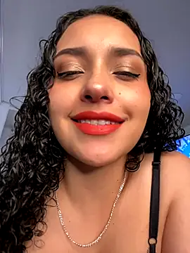 Snapshot of Lucy_Marin chatting on 09/25/25, 05:16 Lucy Marin online show from 09/25/25, 05:16