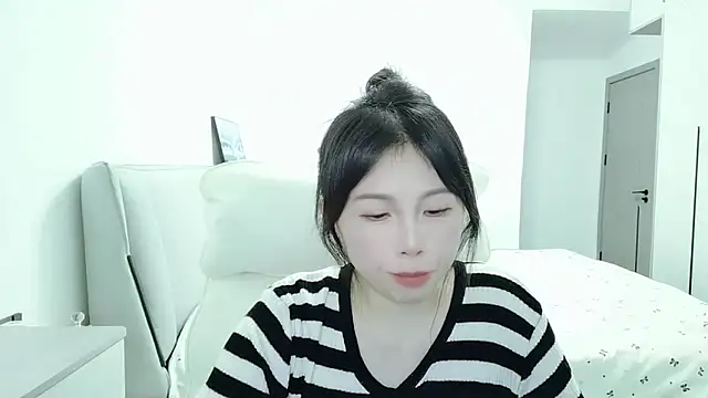 Sunset glow online show from 11/18/25, 03:49