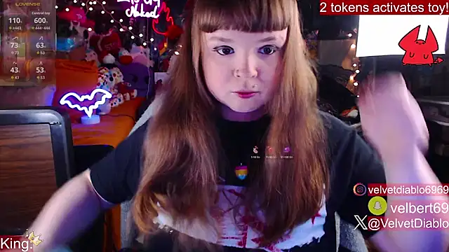 Snapshot of VelvetDiablo chatting on 09/09/25, 12:21 VelvetDiablo online show from 09/09/25, 12:21