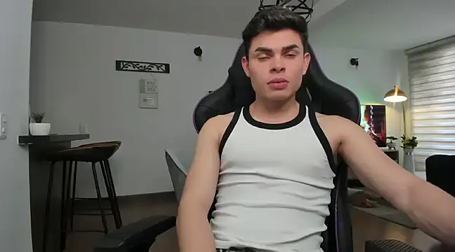 alejooo twink online show from 02/24/25, 08:36