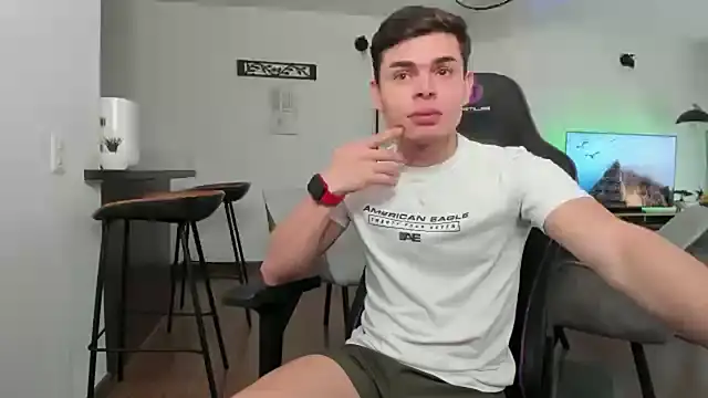 alejooo twink online show from 02/25/25, 06:53