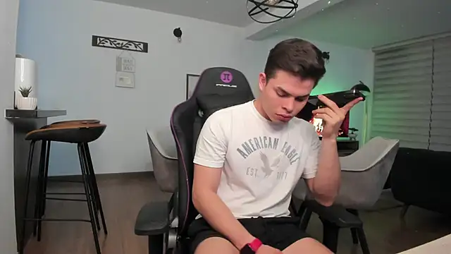 alejooo twink online show from 03/02/25, 05:12