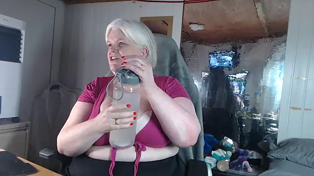 sexychazza16 online show from 09/08/25, 06:51