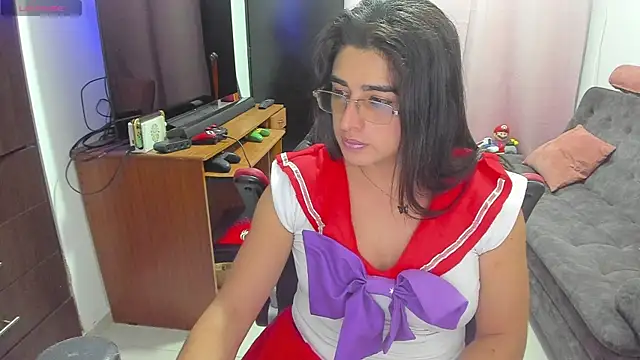 Snapshot of Khalifa_Gold chatting on 03/21/25, 10:39 Khalifa Gold online show from 03/21/25, 10:39