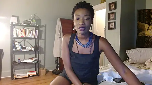 Snapshot of courtneyfmty chatting on 10/11/25, 07:34 courtneyfmty online show from 10/11/25, 07:34