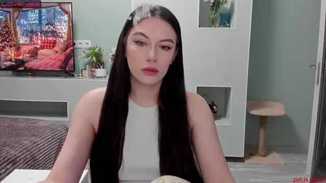 Snapshot of JuliaDiksonX chatting on 01/12/25, 10:45 JuliaDiksonX online show from 01/12/25, 10:45