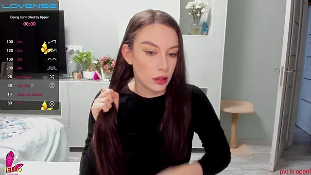 Snapshot of JuliaDiksonX chatting on 01/18/25, 09:56 JuliaDiksonX online show from 01/18/25, 09:56
