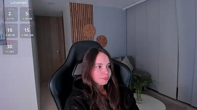 AnnieHallX online show from 10/11/25, 02:33