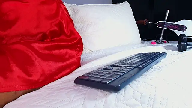 sofi decker online show from 11/15/25, 12:13